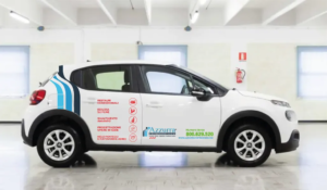 Auto Azzurra LATO 2